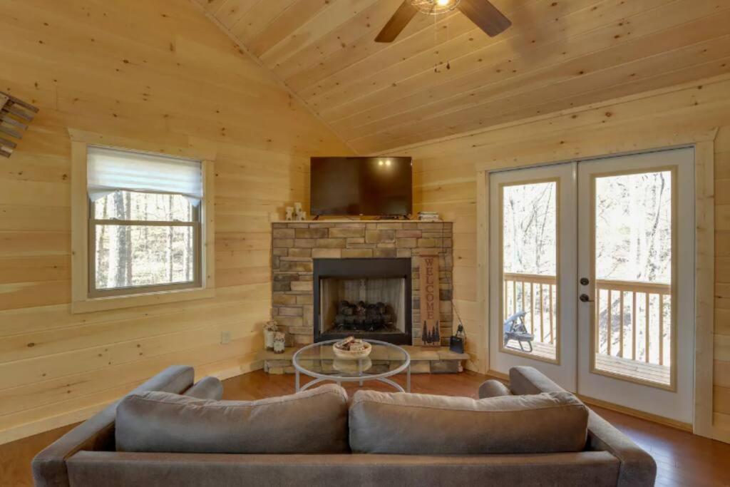 New Serene, Fun & Comfy Cabin- Covered Deck, Grill, Arcade Murphy Εξωτερικό φωτογραφία