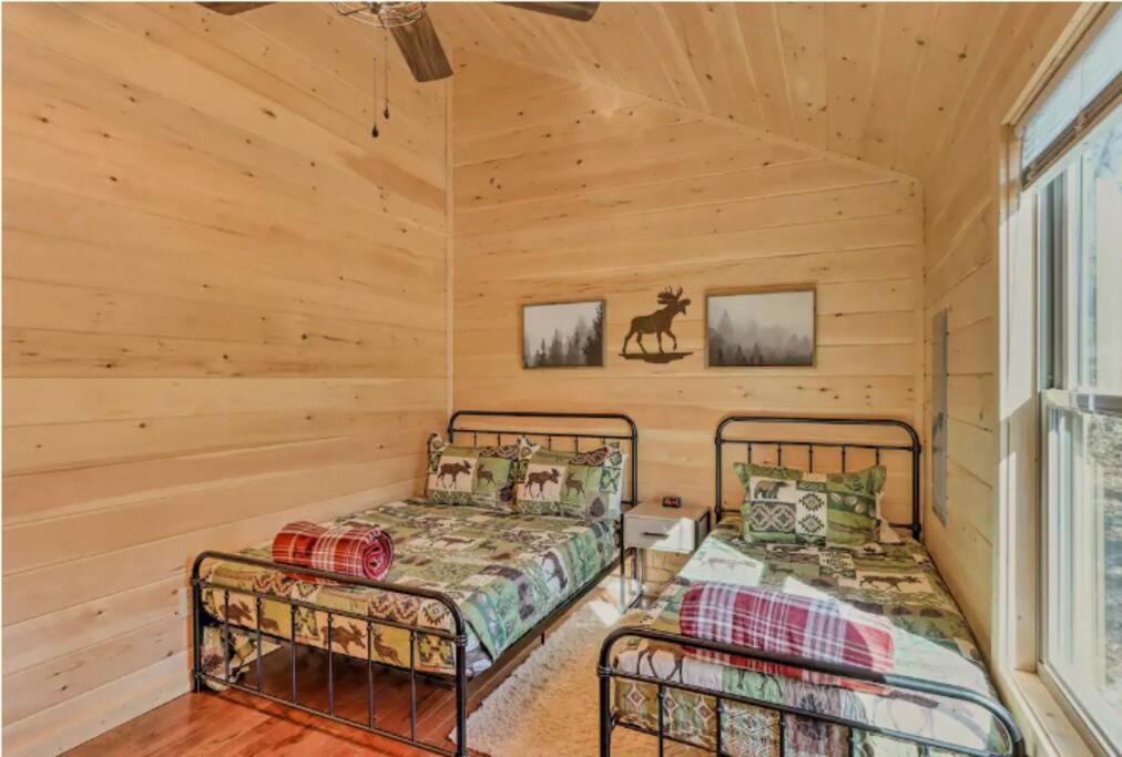 New Serene, Fun & Comfy Cabin- Covered Deck, Grill, Arcade Murphy Εξωτερικό φωτογραφία