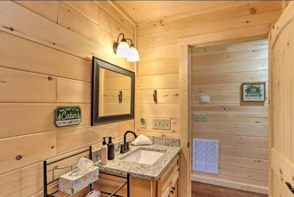 New Serene, Fun & Comfy Cabin- Covered Deck, Grill, Arcade Murphy Εξωτερικό φωτογραφία