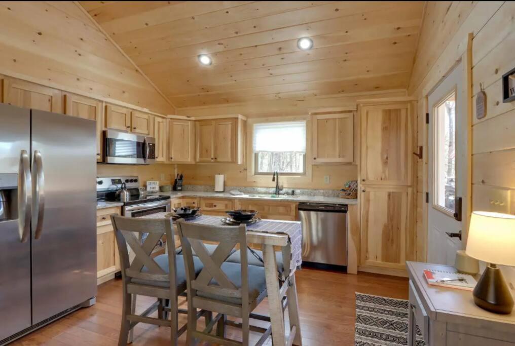 New Serene, Fun & Comfy Cabin- Covered Deck, Grill, Arcade Murphy Εξωτερικό φωτογραφία