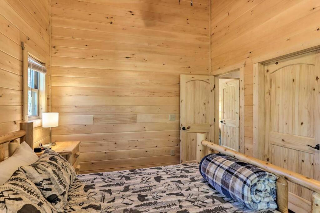 New Serene, Fun & Comfy Cabin- Covered Deck, Grill, Arcade Murphy Εξωτερικό φωτογραφία