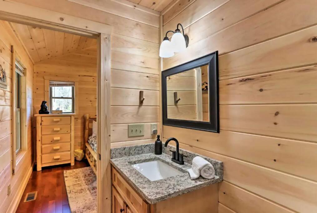 New Serene, Fun & Comfy Cabin- Covered Deck, Grill, Arcade Murphy Εξωτερικό φωτογραφία
